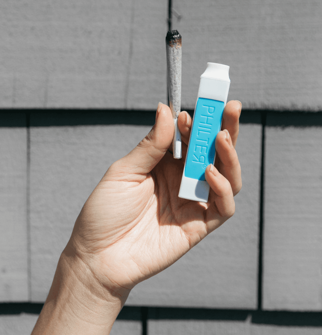 This Smoking Device is Saving Canadians!